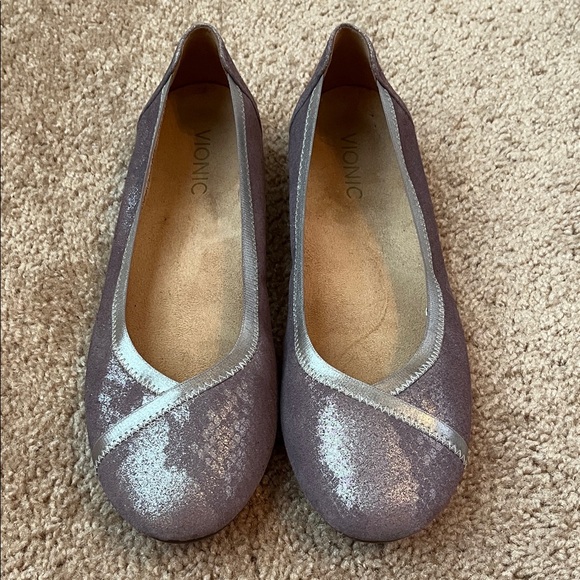 Vionic Shoes - Vionic Caroll Shimmery Lavender Snakeskin Flats